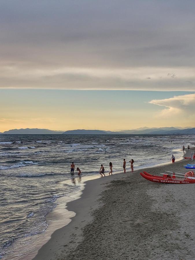 A Due Passi Dal Mare Leilighet Lido di Camaiore Eksteriør bilde